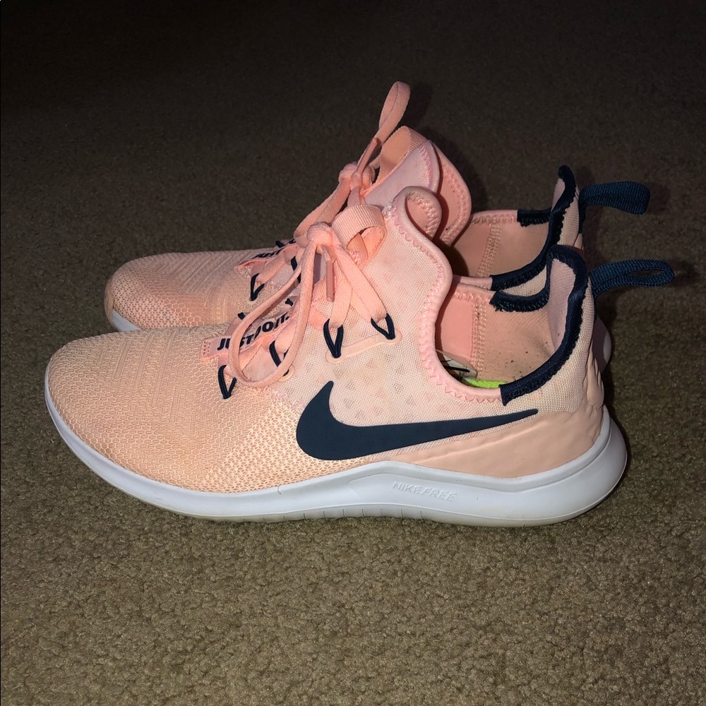 Nike Tennis Shoes